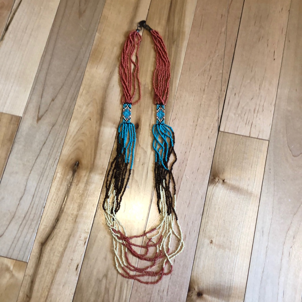 Gorgeous Beaded Necklace 18$